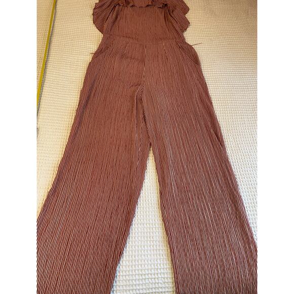 Mid Ref Red Pinstriped Flutter Sleeve Wide Leg Summer Style Jumpsuit Small - Picture 7 of 13